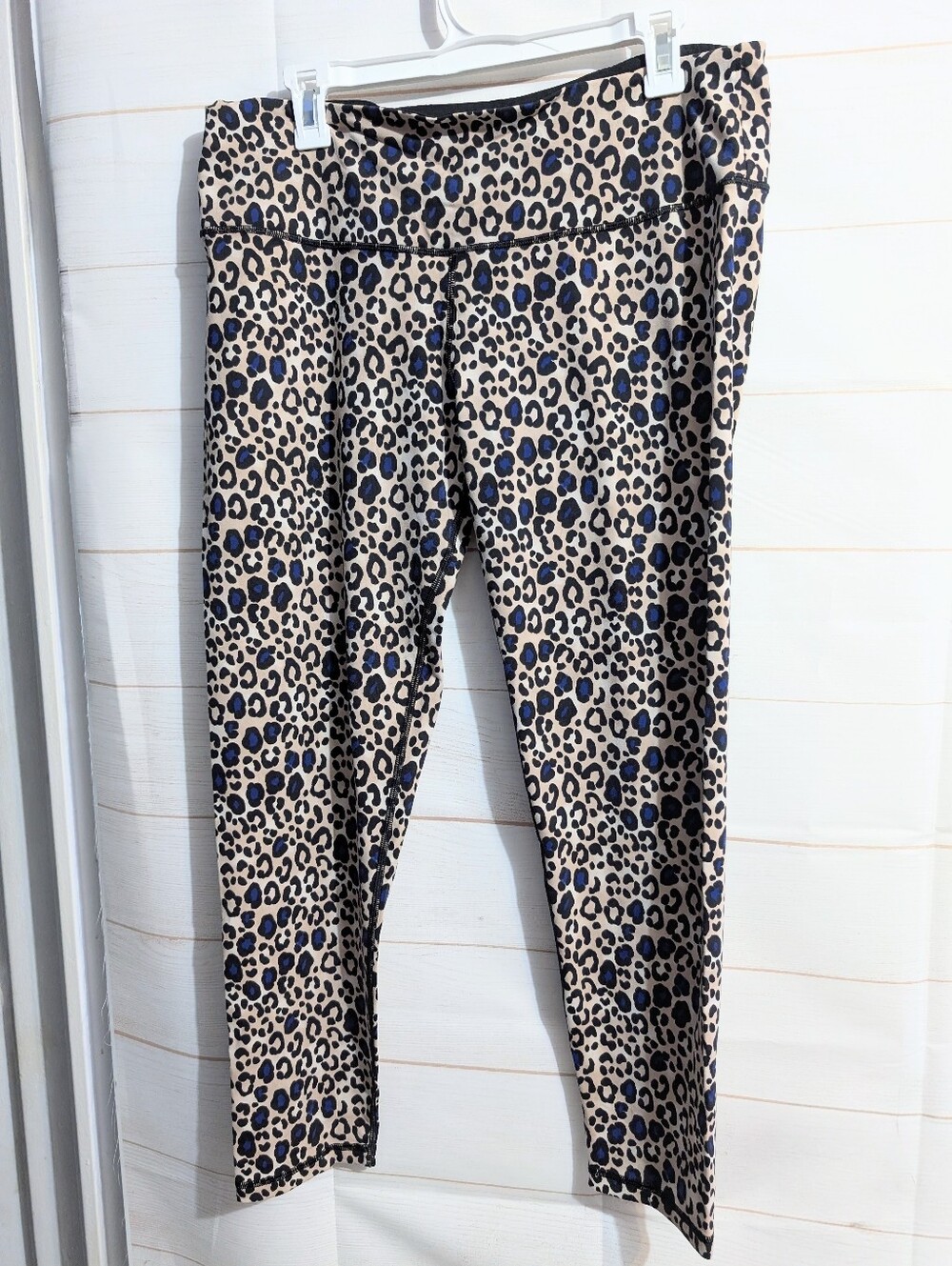 Victoria Sport Leopard Print Athletic Leggings Beige & Navy Size XL